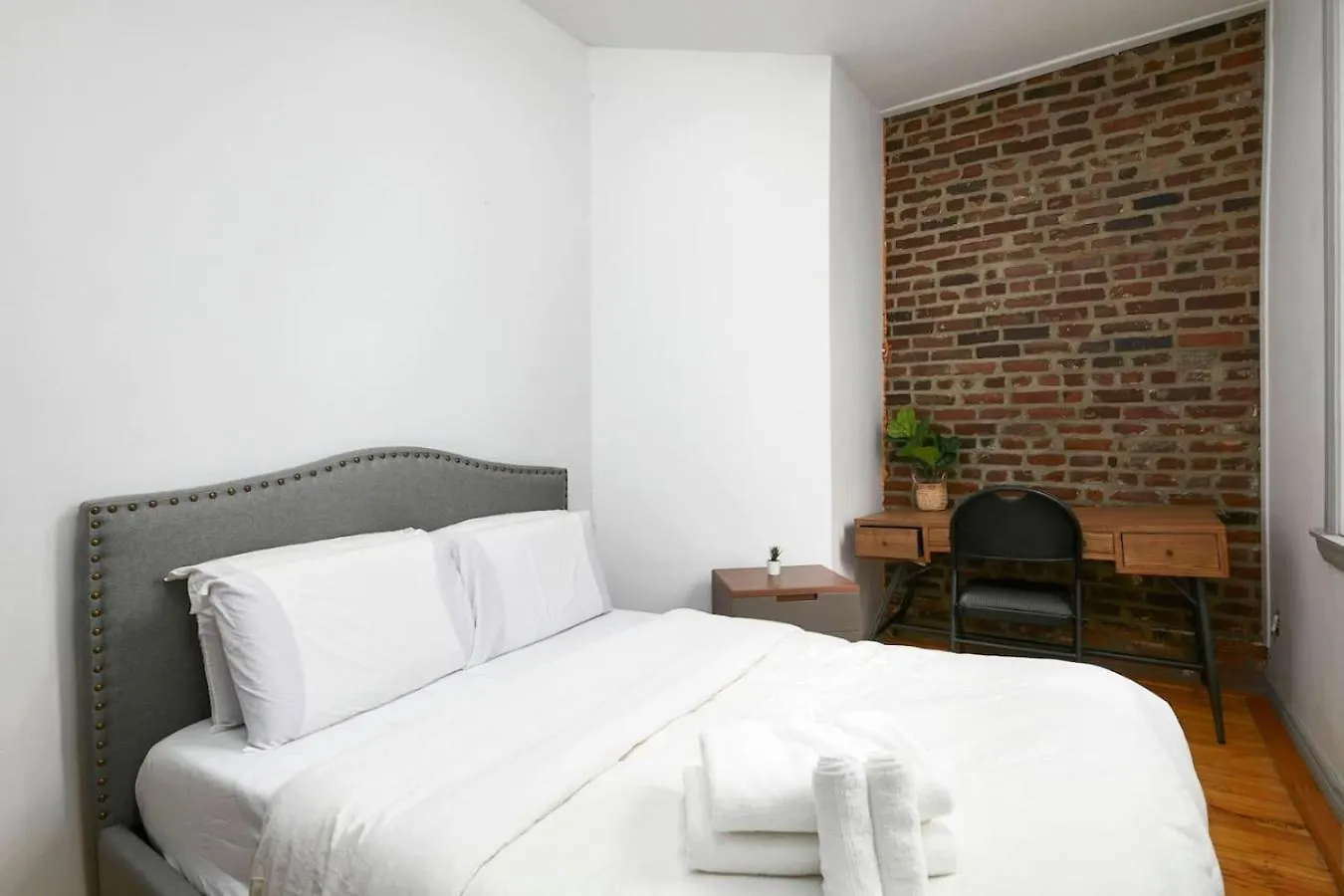 Prime Location Charming 4Br In Downtown Mtl- Zj0 Apartment Montreal
