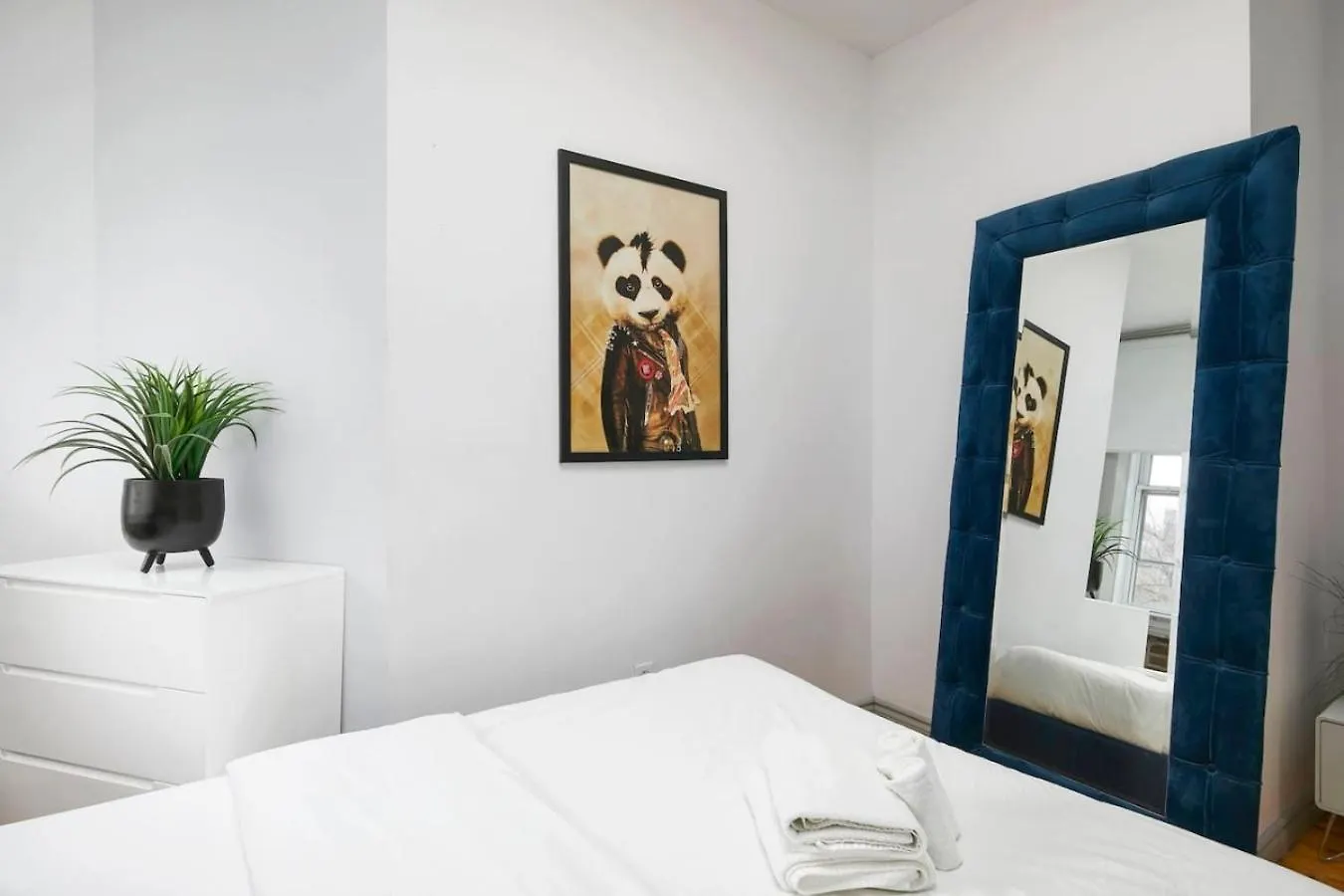 Prime Location Charming 4Br In Downtown Mtl- Zj0 Apartment Montreal