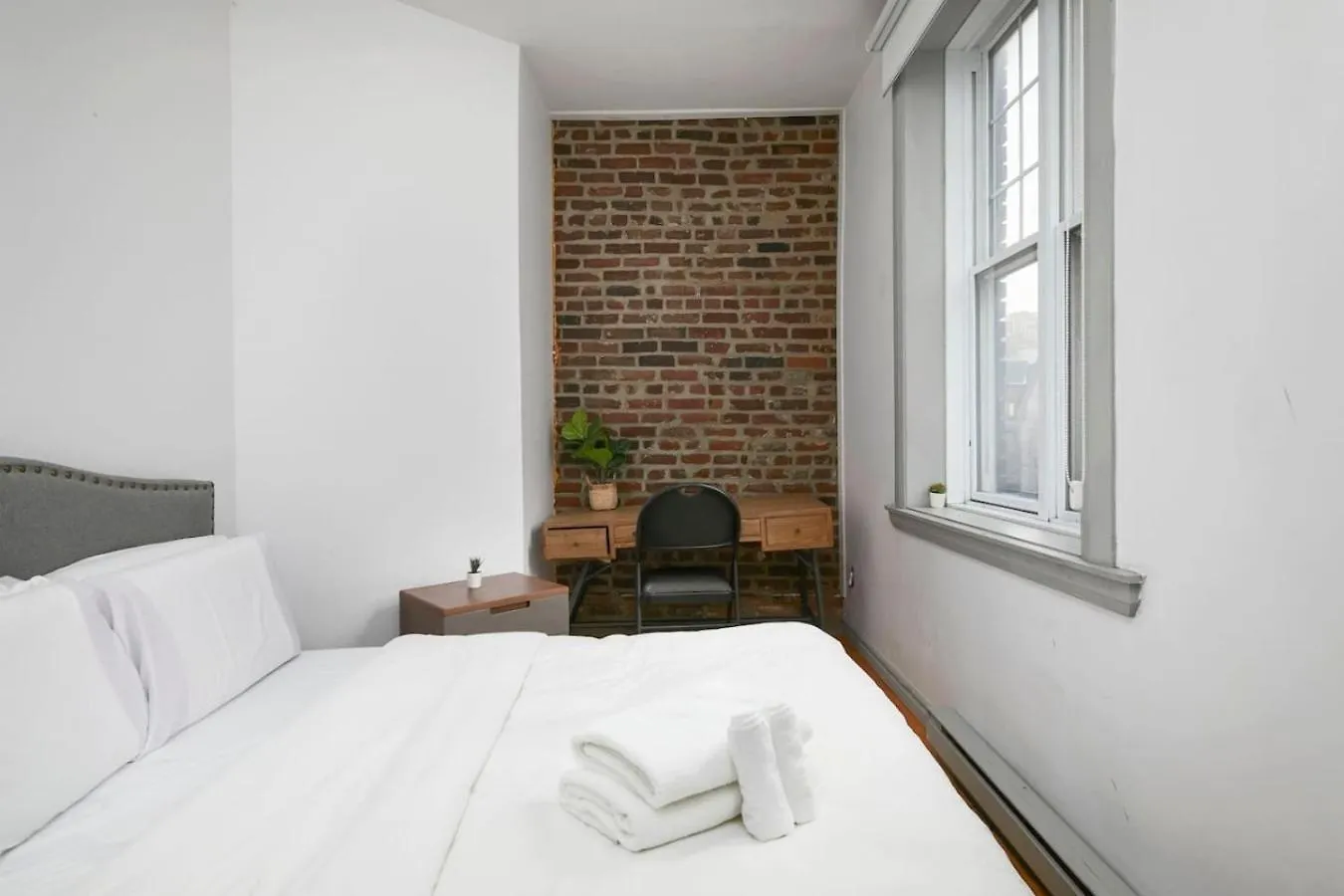 Prime Location Charming 4Br In Downtown Mtl- Zj0 Apartment Montreal 0*,
