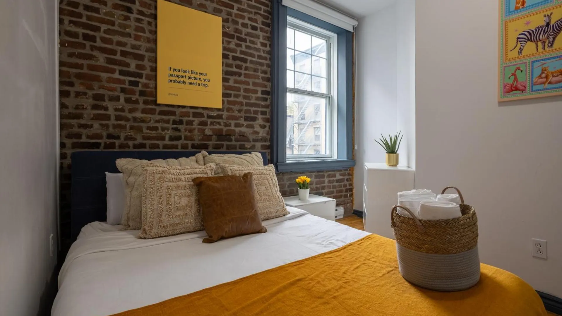 Prime Location Charming 4Br In Downtown Mtl Daire Montréal 0*,  Kanada