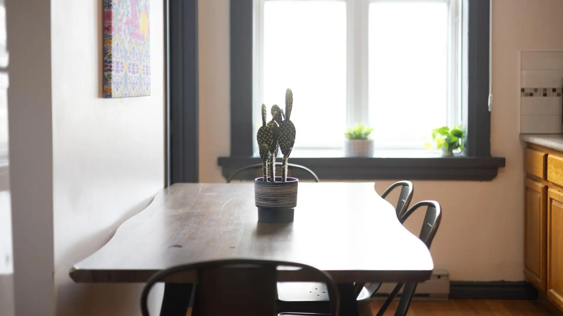 Prime Location Charming 4Br In Downtown Mtl Apartment Montreal